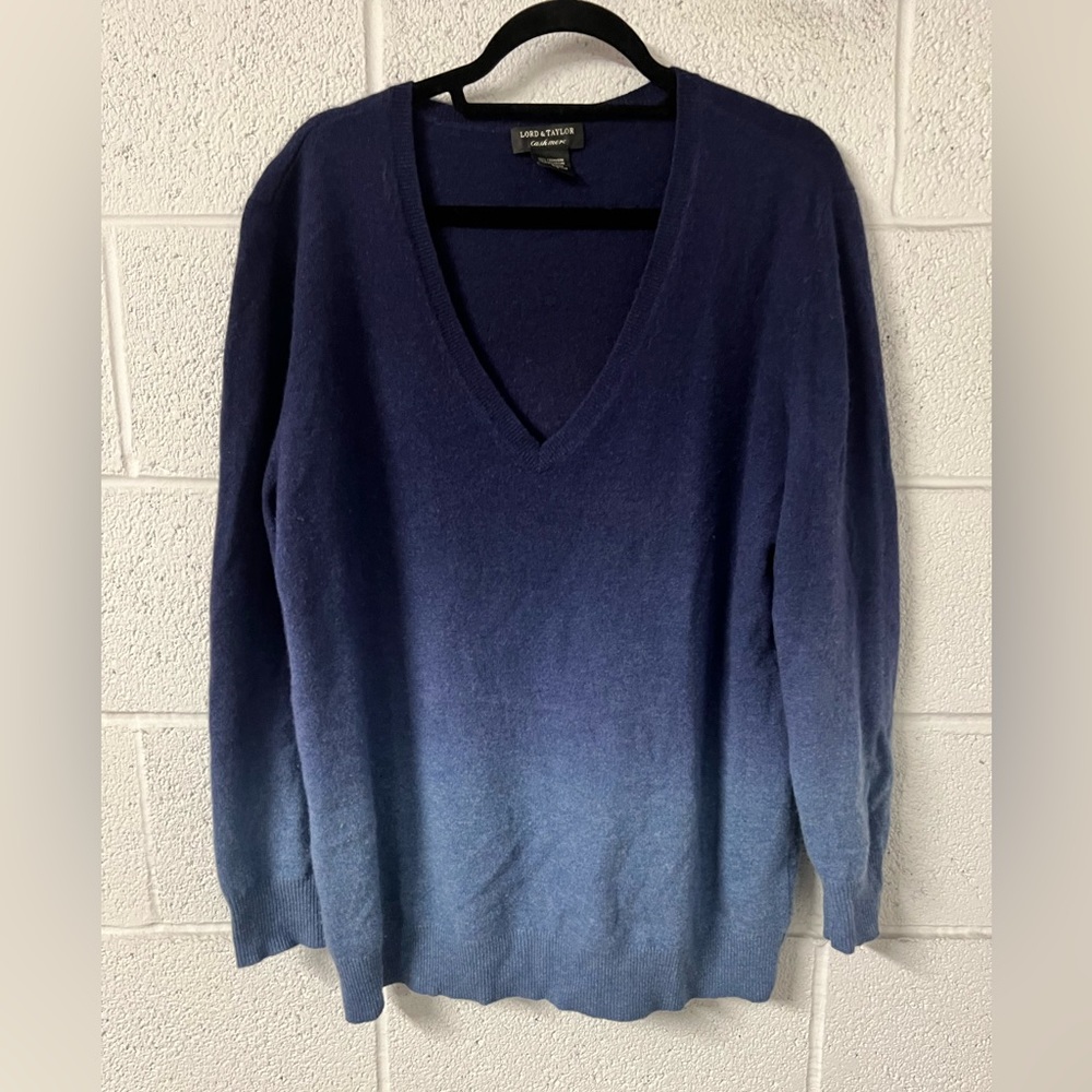 LORD & TAYLOR 100% Cashmere Sweater